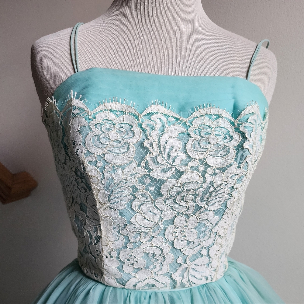 Rare 1950s Pinup Vintage Blue Chiffon Fit & Flare Dress White Lace Shelf Bust S - Picture 6 of 14